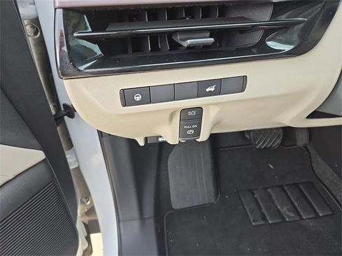 Certified 2025 Nissan Murano SV w/ Cargo Package image 18