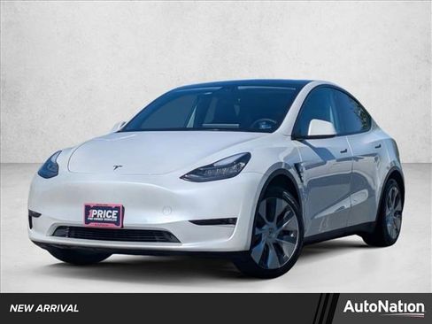 Used 2021 Tesla Model Y Long Range AWD/4WD image 1