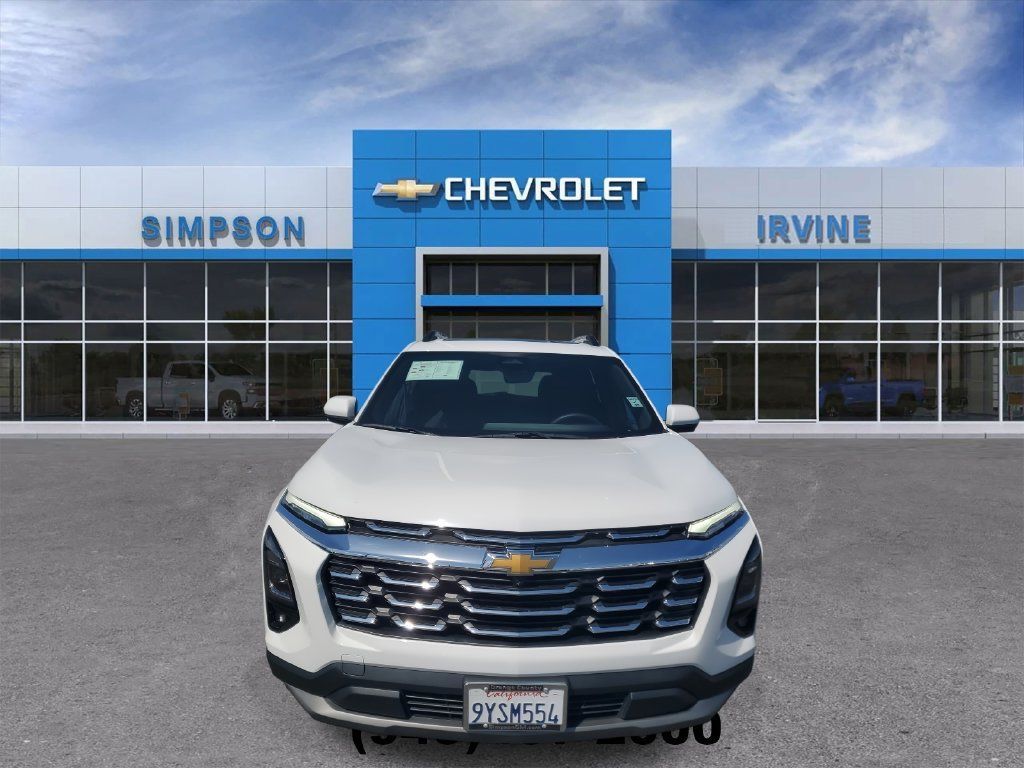 Used 2026 Chevrolet Equinox LT w/ Safety and Technology Package FWD image 3