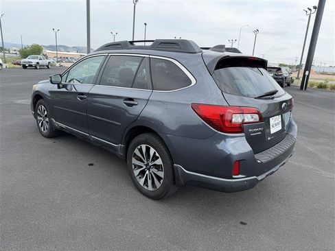 Used 2017 Subaru Outback 2.5i Limited AWD/4WD image 5