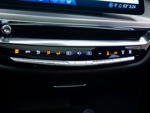 Certified 2025 Cadillac Lyriq Luxury w/ LPO, Floor Liner Package image 31