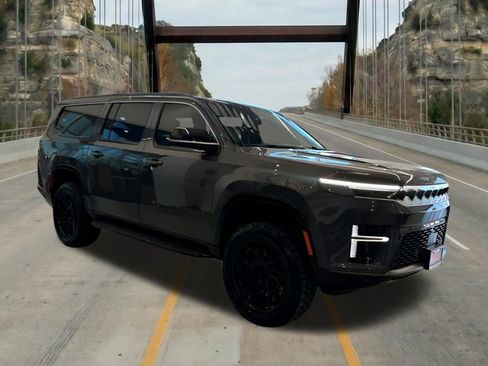 New 2026 Jeep Grand Wagoneer L 4WD image 1