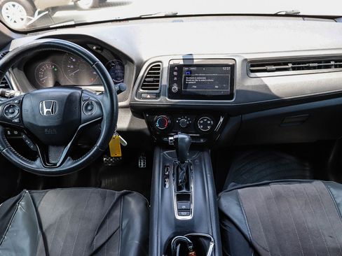 Used 2019 Honda HR-V Sport image 12