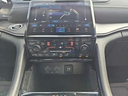 Used 2021 Jeep Grand Cherokee L Limited image 29