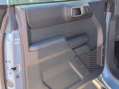 New 2025 Ford Bronco Badlands image 16