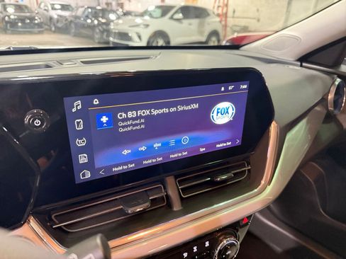 Used 2025 Chevrolet Trax LT FWD image 20