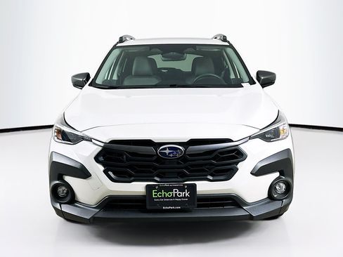 Used 2024 Subaru Crosstrek 2.0i Premium AWD/4WD image 2