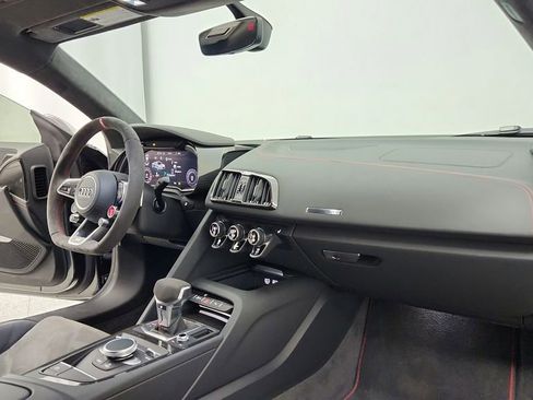 Used 2023 Audi R8 V10 GT image 25