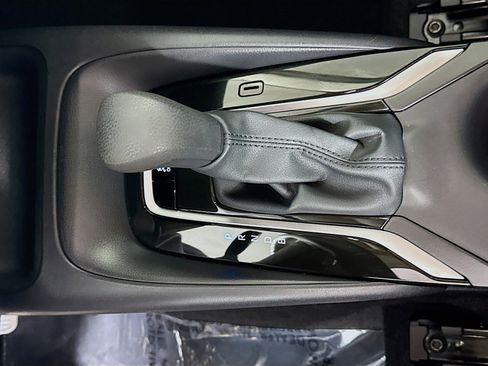 Used 2026 Toyota Corolla LE FWD image 20