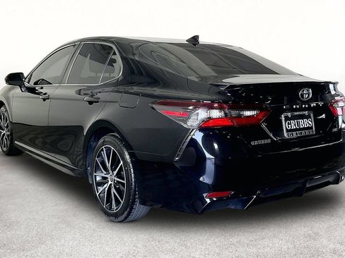 Used 2022 Toyota Camry SE FWD image 15