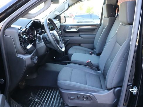 Used 2024 Chevrolet Silverado 1500 LT image 24