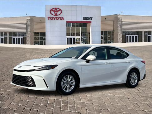 Certified 2025 Toyota Camry LE image 2