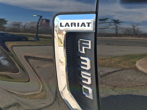 Used 2018 Ford F350 Lariat w/ Lariat Ultimate Package image 34