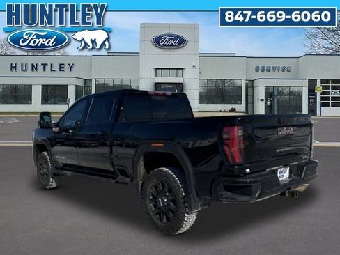 Used 2024 GMC Sierra 2500 AT4 w/ AT4 Premium Plus Package AWD/4WD image 6