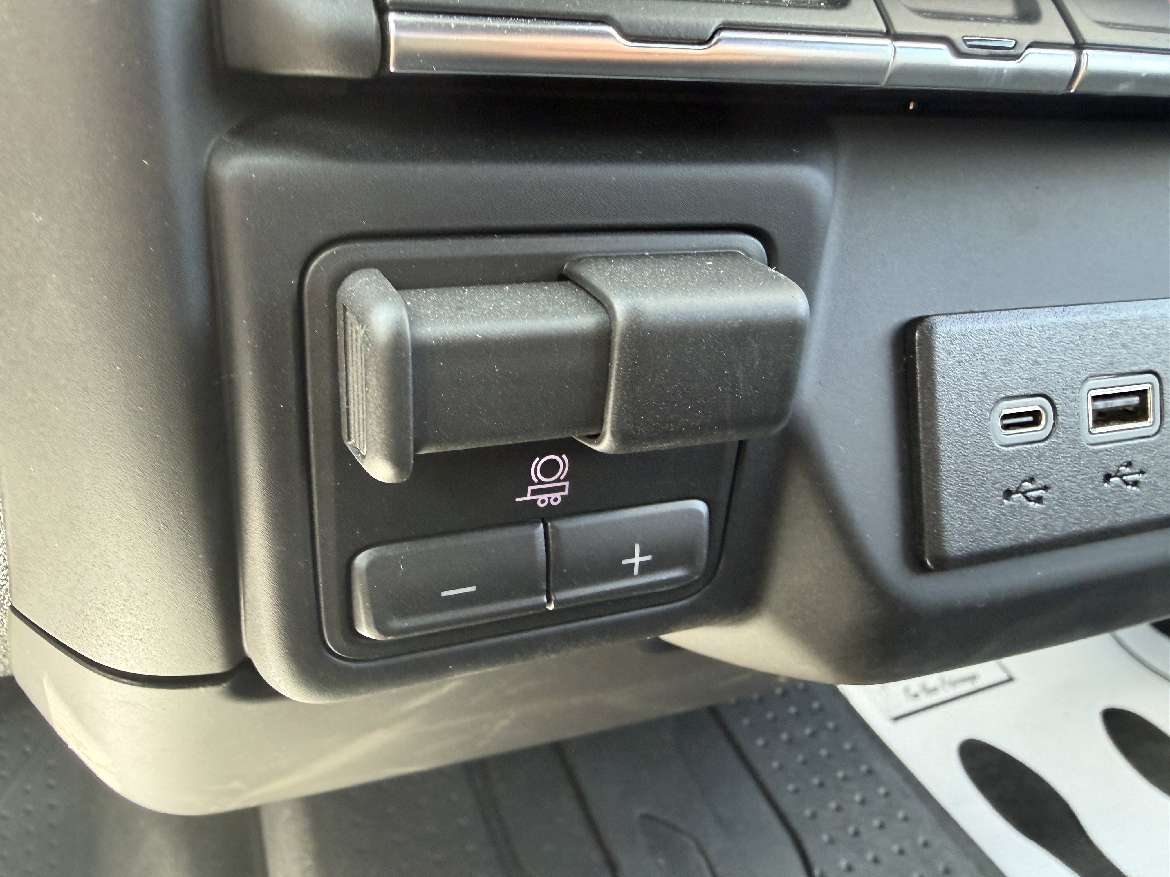 Used 2026 Chevrolet Silverado 2500 Custom AWD/4WD image 17