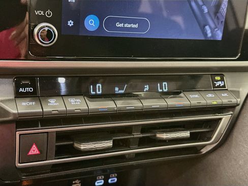 Used 2025 Toyota Camry LE FWD image 24
