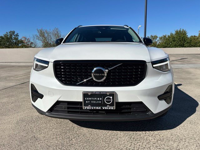 Certified 2024 Volvo XC40 B5 Core AWD/4WD image 2