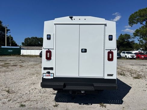 New 2025 Chevrolet Express 3500 Work Van w/ Power Convenience Package image 4