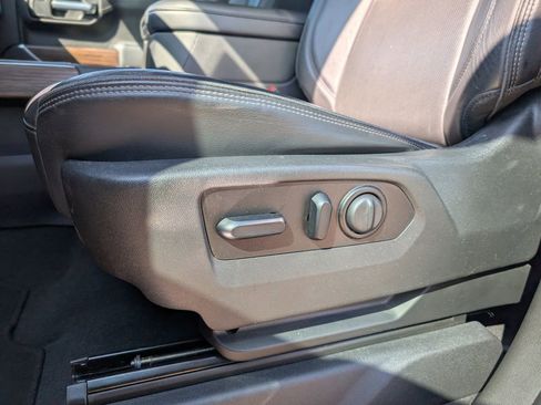 Used 2021 Chevrolet Silverado 1500 High Country image 10