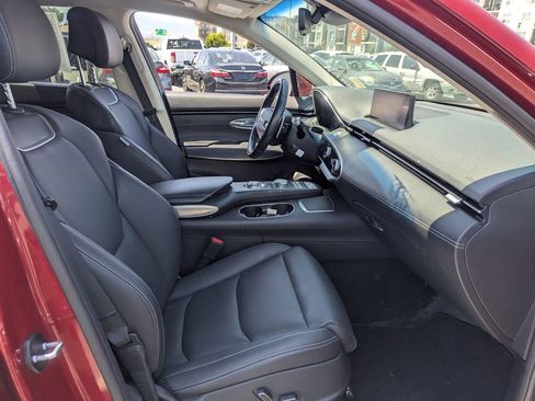 Used 2023 Genesis GV70 2.5T w/ Select Package image 36