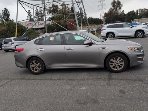 Used 2018 Kia Optima LX FWD image 4