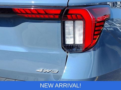 Used 2025 Ford Explorer Active w/ Active Comfort Package AWD/4WD image 27