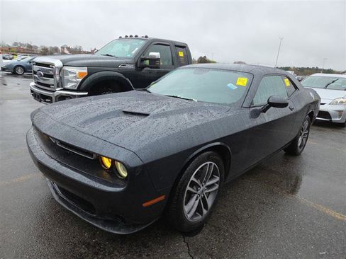 Used 2019 Dodge Challenger SXT AWD/4WD image 1