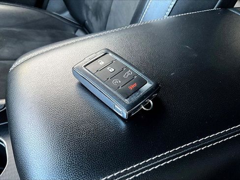 Used 2023 Jeep Grand Cherokee Altitude image 11