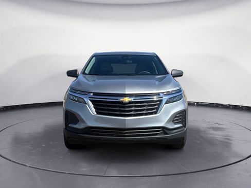 Used 2024 Chevrolet Equinox LS FWD image 2