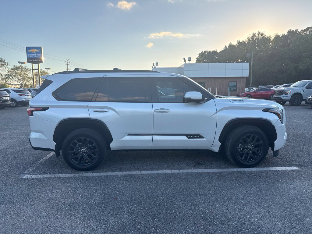 Used 2023 Toyota Sequoia Platinum AWD/4WD image 5
