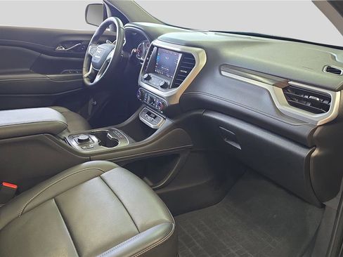 Used 2023 GMC Acadia SLT w/ Elevation Edition image 13