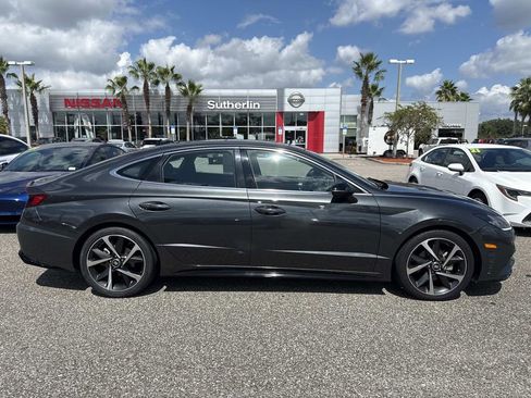 Used 2022 Hyundai Sonata SEL Plus image 2