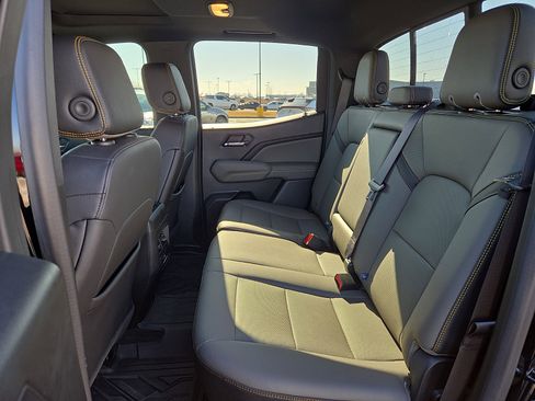 Used 2023 Chevrolet Colorado ZR2 w/ ZR2 Convenience Package III image 10