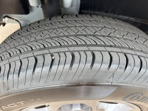 Used 2024 Ford Maverick XLT image 10