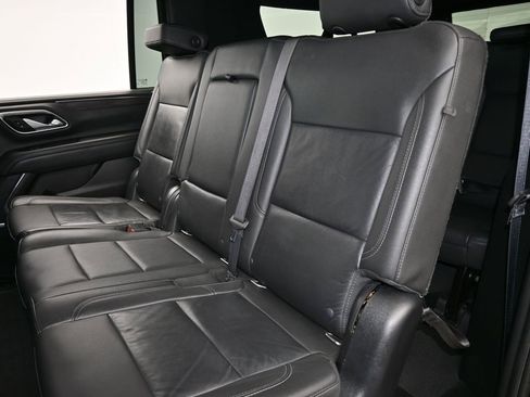 Used 2021 Chevrolet Suburban LT image 34