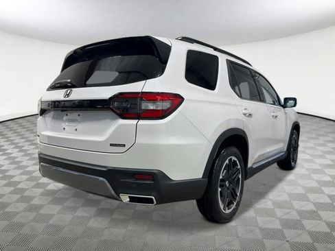 New 2026 Honda Pilot Touring image 6
