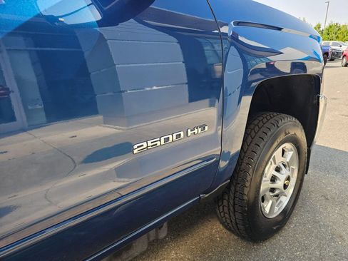 Used 2016 Chevrolet Silverado 2500 LT w/ LT Convenience Package AWD/4WD image 11