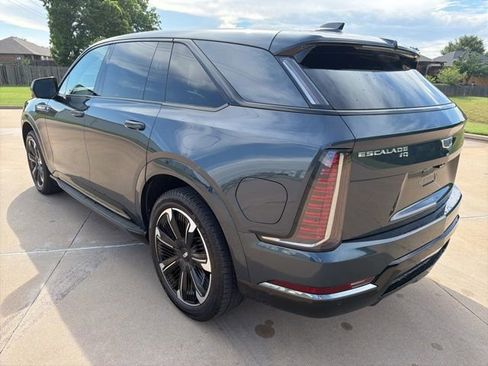 Certified 2026 Cadillac Escalade IQ Sport 2 AWD/4WD image 3