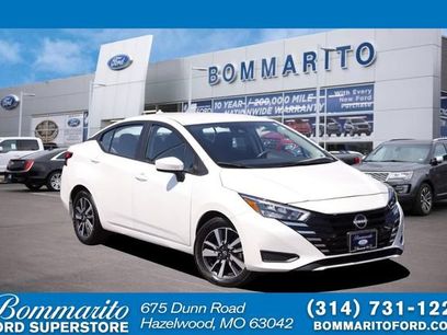 Used 2025 Nissan Versa SV w/ Trunk Package