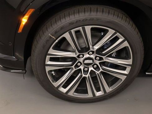 New 2026 Cadillac Vistiq Platinum image 7