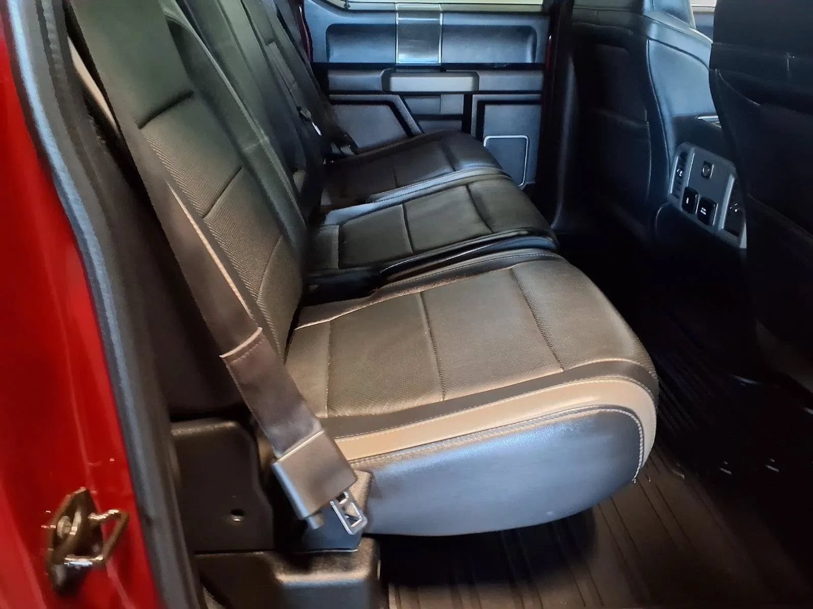 Used 2017 Ford F150 Raptor w/ Equipment Group 802A Luxury AWD/4WD image 9