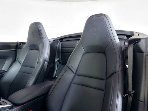 Certified 2024 Porsche 911 Carrera RWD image 5