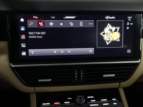 Used 2022 Porsche Cayenne image 54