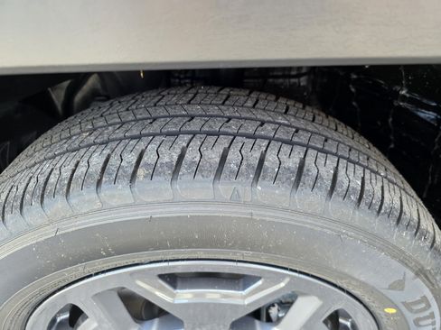 New 2026 Subaru Outback Premium image 31