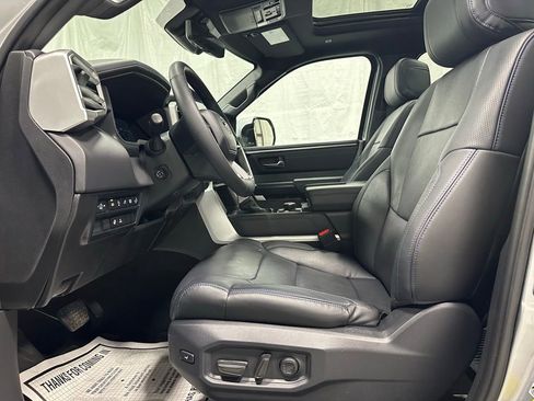 Used 2025 Toyota Tundra Platinum AWD/4WD image 14