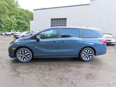 New 2026 Honda Odyssey EX-L image 3