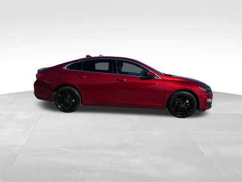 Used 2023 Chevrolet Malibu LT w/ Sport Edition image 2