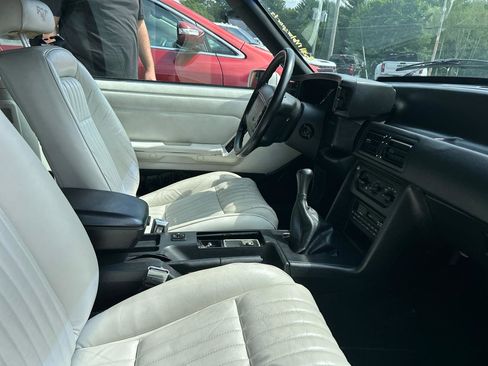 Used 1993 Ford Mustang LX image 6