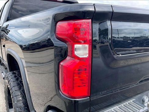 Used 2022 Chevrolet Silverado 2500 Custom w/ Custom Value Package AWD/4WD image 20