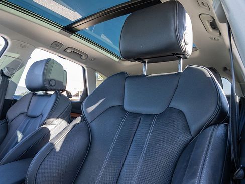 Used 2021 Audi Q5 2.0T Premium Plus w/ Premium Plus Package image 25